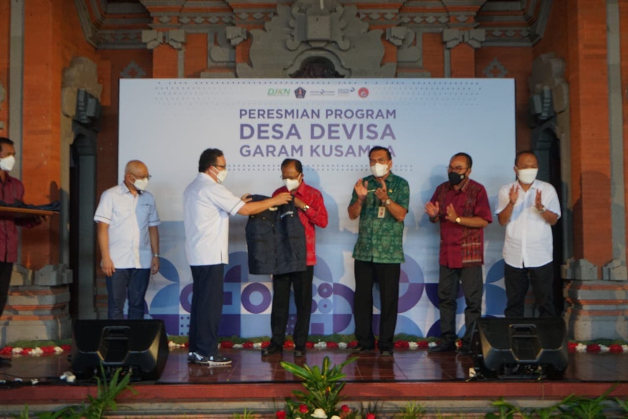 Indonesia Eximbank Dorong Ekspor Garam Unggulan Desa Devisa