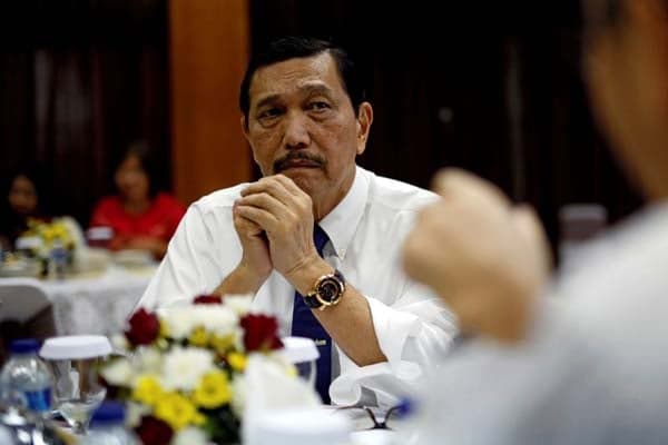 Luhut Minta Saran Guru Besar FEB UI Agar Ekonomi RI Bisa Tumbuh 6 Persen