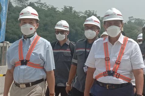 Menko Luhut Minta China Percepat Pengerjaan Proyek Kereta Cepat Jakarta-Bandung