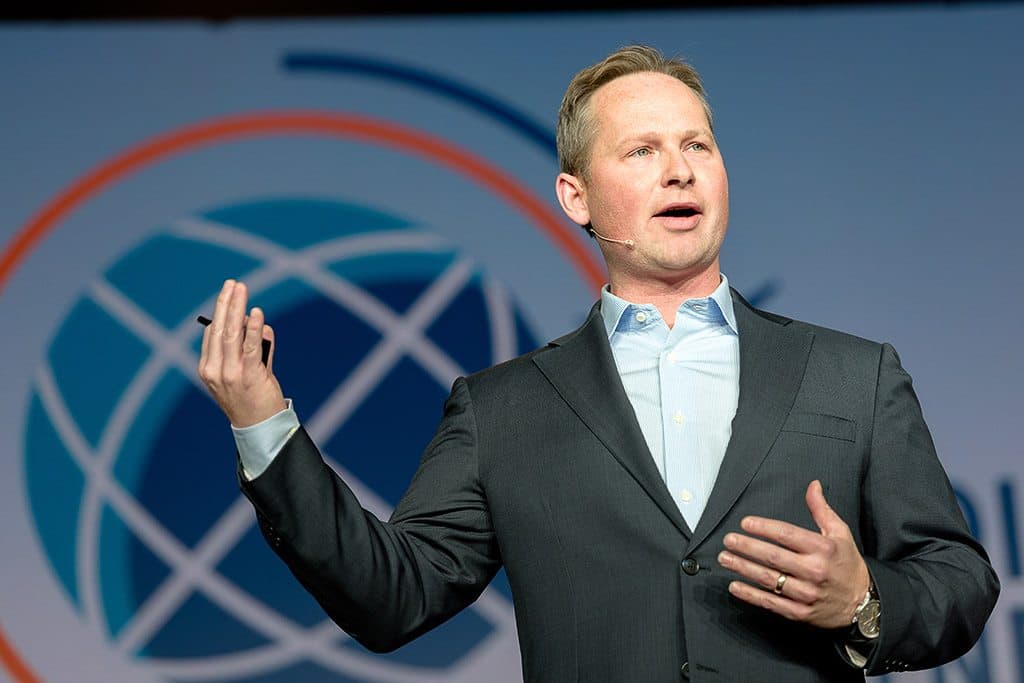 Mark Okerstrom CEO Baru Expedia