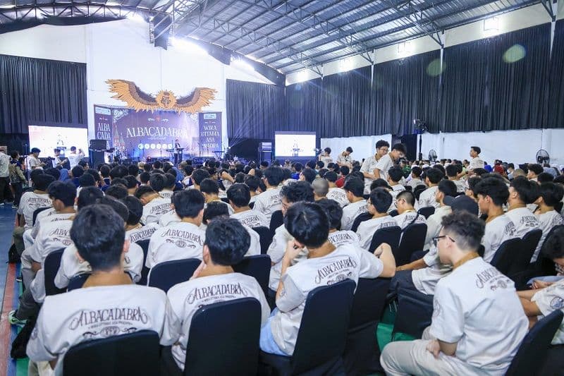 Hadapi Era AI, Menaker Yassierli Kenalkan Formula 5T untuk Generasi Muda