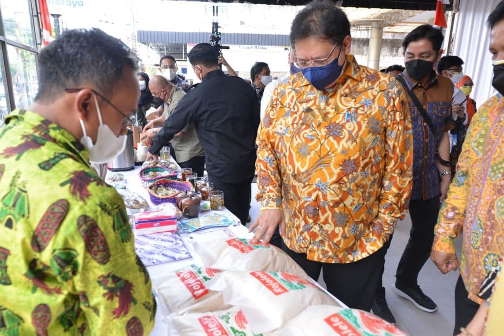 Menko Airlangga : UMKM Salah Satu Fondasi Dasar Perekonomian Bangsa