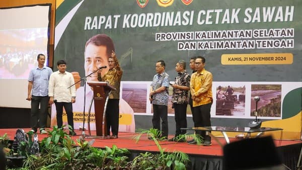 Wujudkan Swasembada Pangan, Mentan Lawatan di 3 Provinsi dalam Sehari