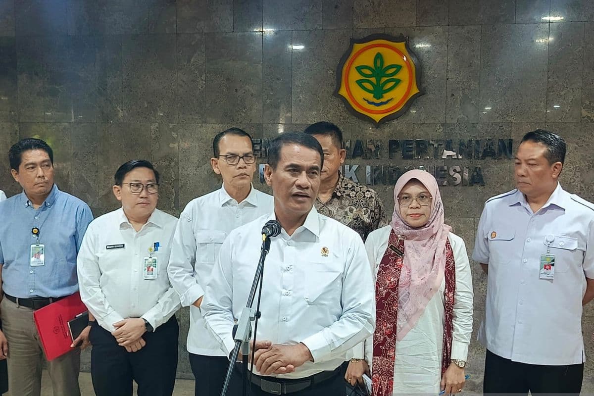 Mentan Pastikan Bencana Banjir di Sumatra Tak Ganggu Stok Beras Nasional