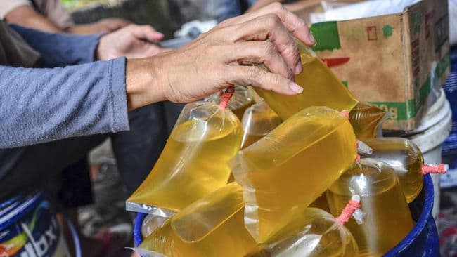Kemenperin Laporkan Penyaluran Minyak Goreng Curah Capai 800 Ton Per Hari