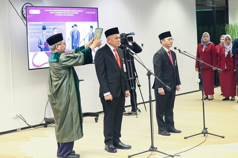 Perkuat Kinerja Organisasi, OJK Lantik Pejabat Baru