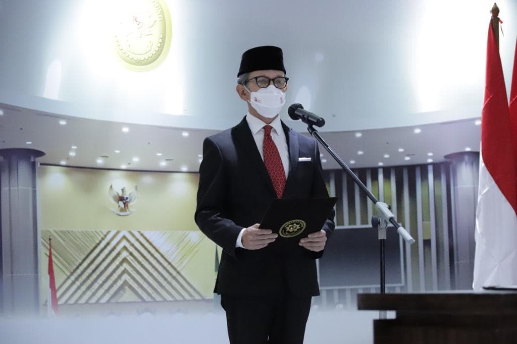 Mahendra Siregar Resmi Jabat Ketua OJK