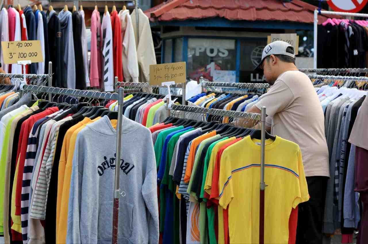 Pemerintah Tengah Siapkan Skema Kemitraan Pedagang Thrifting Dengan UMKM Mapan