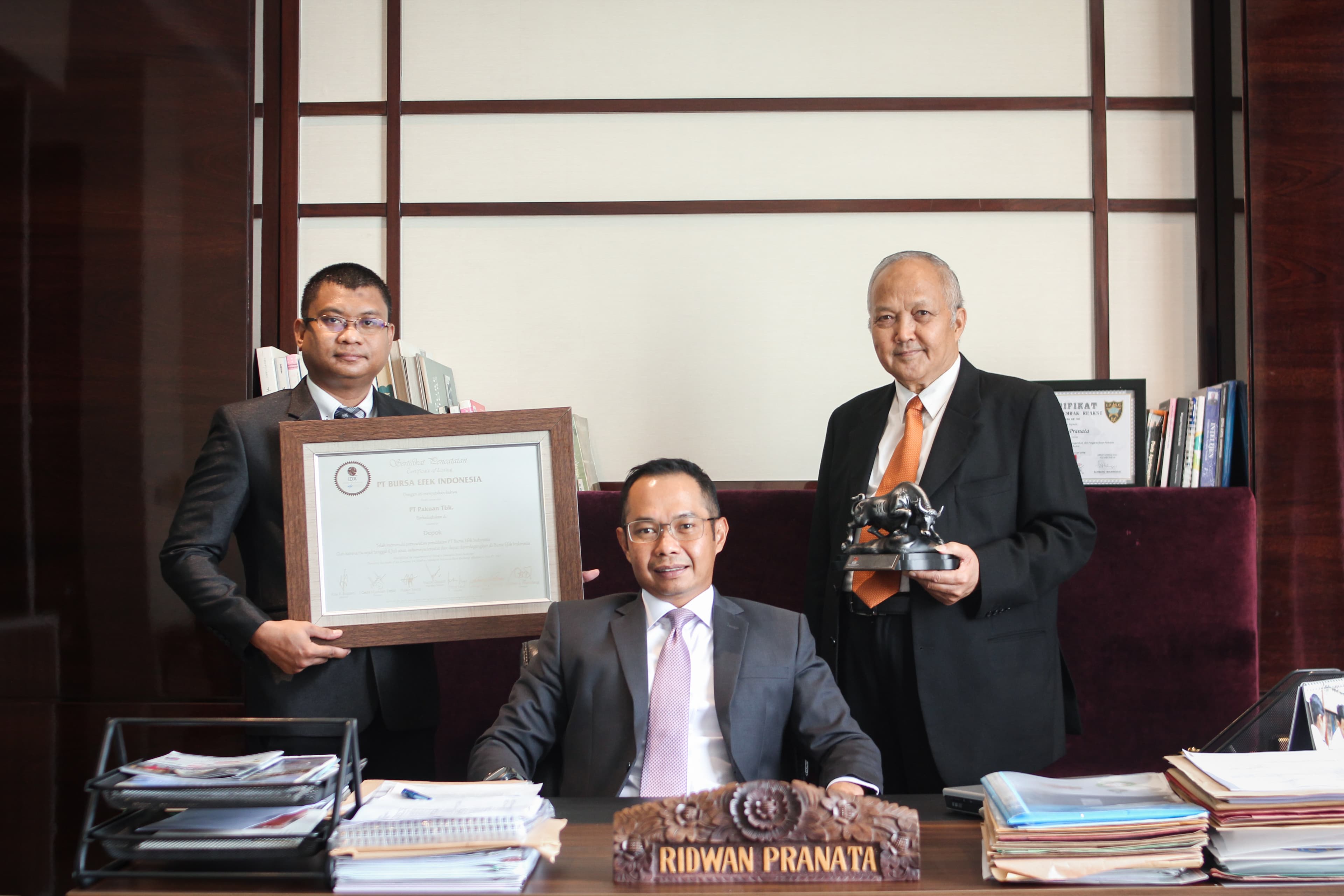 Listing Perdana, UANG Sukses Menjadi Emiten Ke 30 Tahun Ini