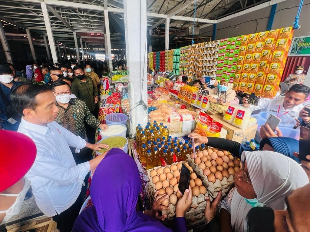 Jokowi Minta Pertumbuhan Ekonomi di Maluku Utara Terus Dijaga