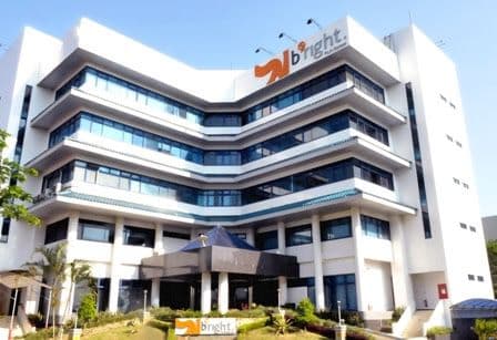 Dukung Kendaraan Listrik, PLN Batam Siapkan SPBKLU dan SPKLU