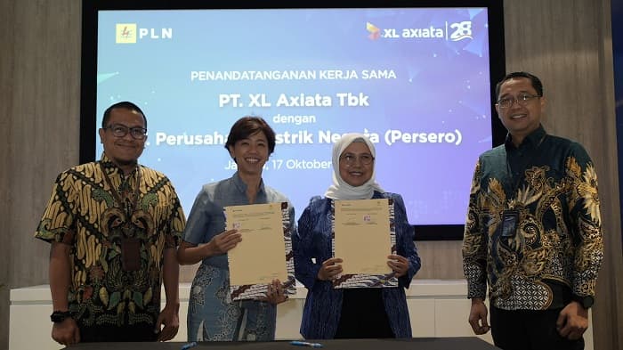 PLN - XL Axiata Jalin Kerja Sama Pasokan Listrik dan Penggunaan Energi Terbarukan