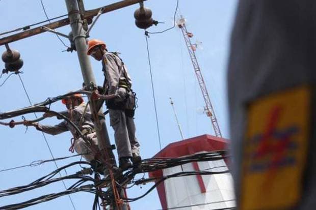 PLN Kirim Genset dan Puluhan Personel Bantu Korban Erupsi Semeru
