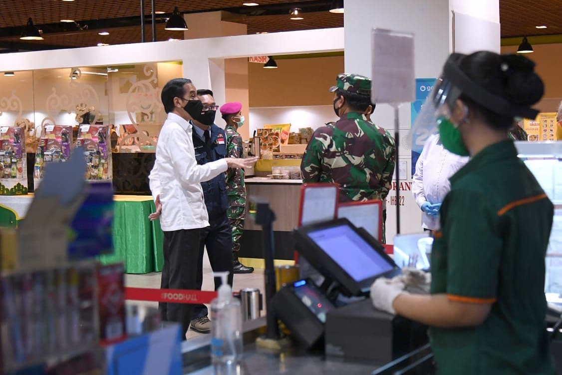 Presiden Tinjau Kesiapan Menuju Tatanan Normal Baru di Pusat Niaga Kota Bekasi