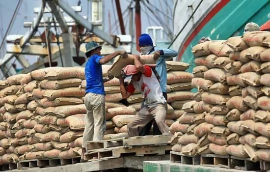 Beban Bahan Bakar Membumbung, Laba INTP Anjlok 48 Persen Pada Kuartal I 2022