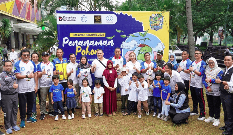 PTPP Sinergikan K3, ESG, dan Transportasi Hijau melalui Penanaman Pohon