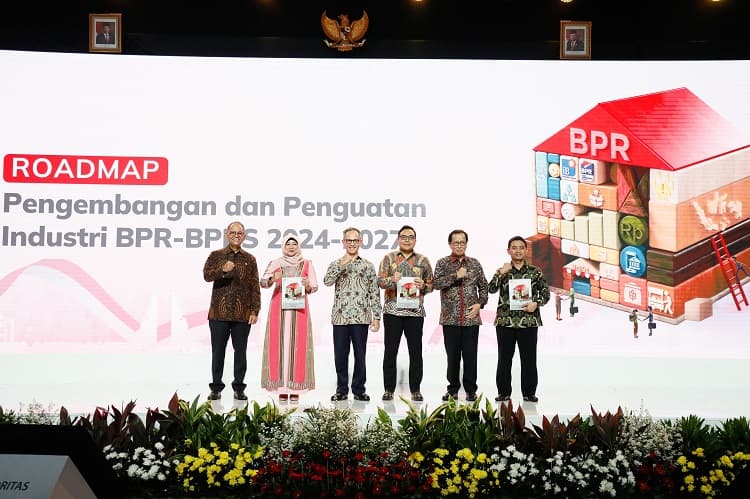 OJK Luncurkan Roadmap Pengembangan dan Penguatan Industri BPR dan BPRS 2024-2027