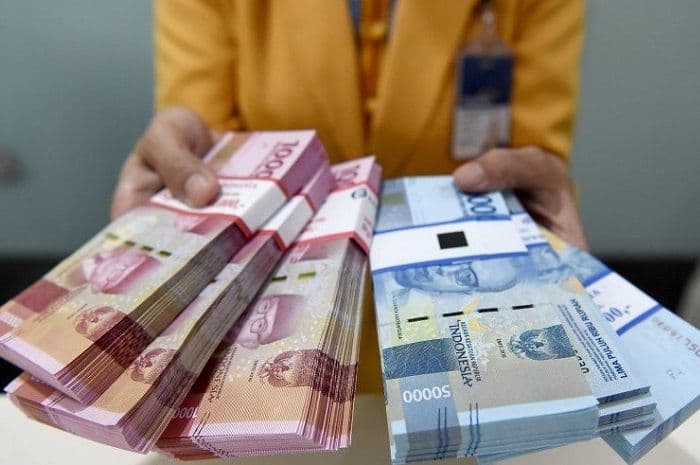 Menko Airlangga Minta Kemenkeu Percepat Pencairan THR PNS