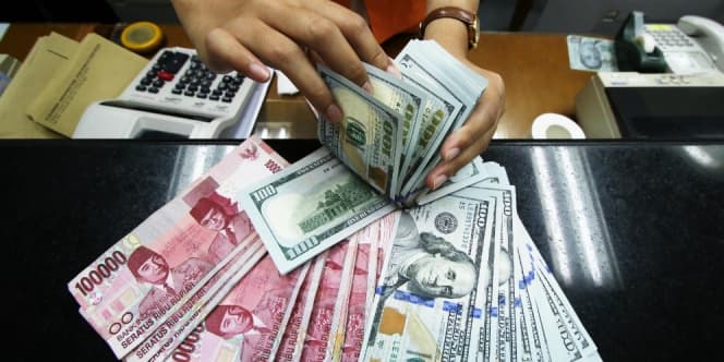 ANALIS MARKET (16/4/2018) : Rupiah Berpotensi Melemah Hari Ini