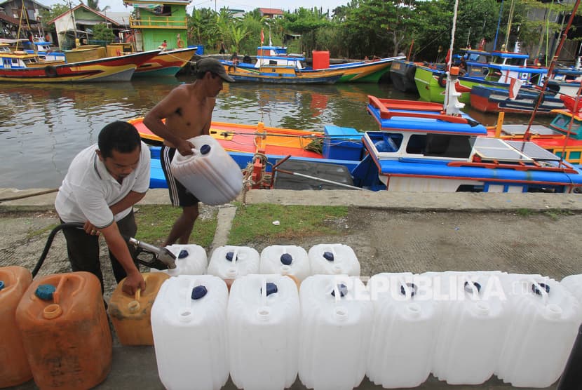 KemenKopUKM Jalin Sinergi untuk Berikan Solusi Solar Bagi Koperasi Nelayan