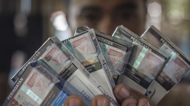 Pemerintah Resmi Menaikkan Tarif Cukai Rokok 12 Persen Pada 2022