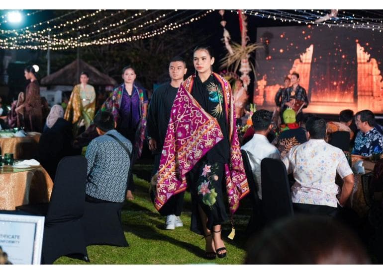 KemenKopUKM Gandeng Dekranas Tingkatkan Citra Produk Kriya Indonesia