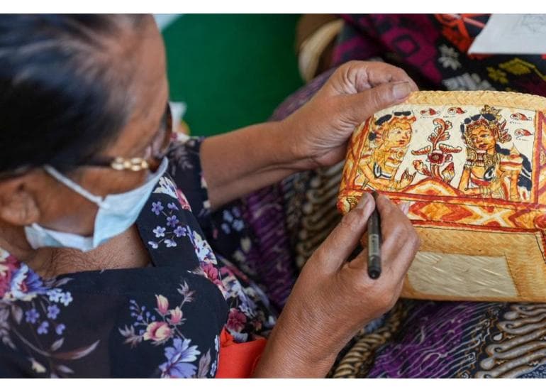 Kirtania Ingin Ajak Kaum Muda Lestarikan Lukisan Wayang Kamasan Warisan Leluhur