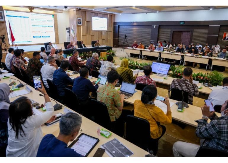 MenkopUKM Perkuat Sinergi Percepat Sertifikasi Halal, NIB, dan SNI Bagi UMKM
