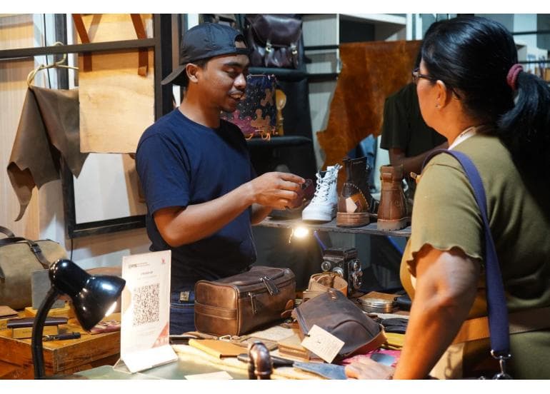 Tujuh Brand Produk Kulit RPB Garut Jadi Primadona di Indonesia Clothing Summit 2024