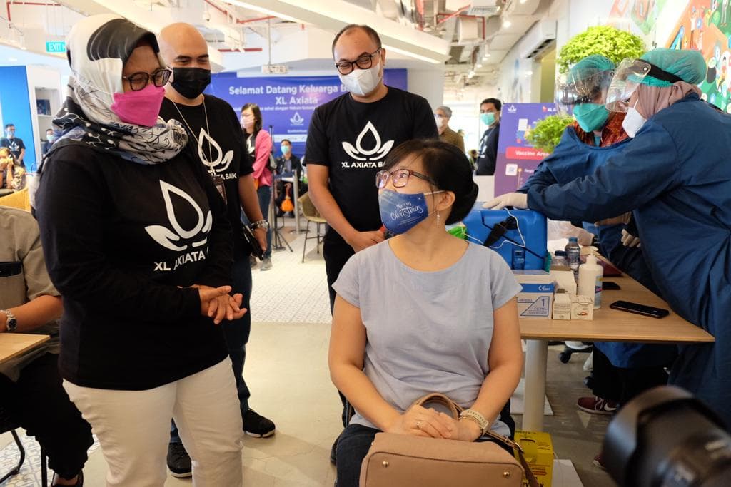 75 Persen Karyawan EXCL Sudah Vaksin