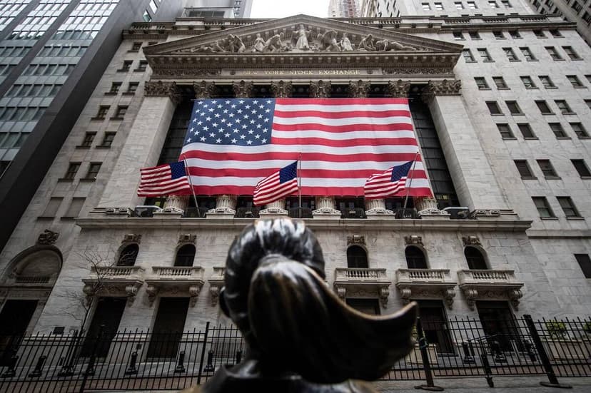 Wall Street Melemah Dipicu Kekhawatiran Berlarutnya Konflik Timur Tengah