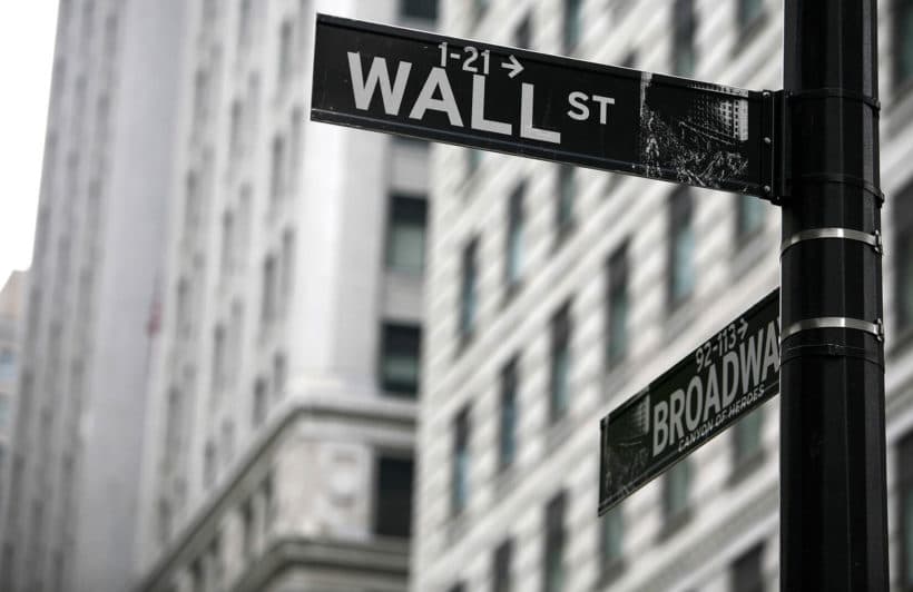 Penjualan Ritel AS Merosot, Wall Street Melemah