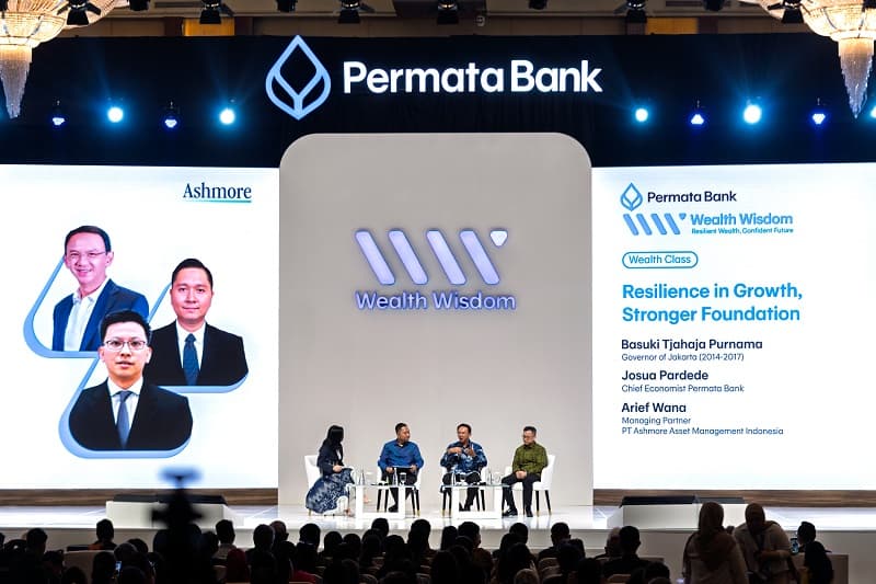 Basuki Tjahaja Purnama dan Para Ekonom Bahas Resiliensi Ekonomi di Permata Bank Wealth Wisdom 2025