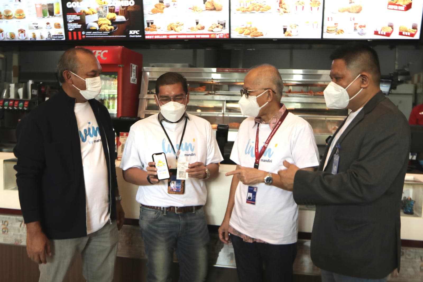 Bank Mandiri Perluas Layanan QRIS Livin by Mandiri di KFC dan Taco Bell