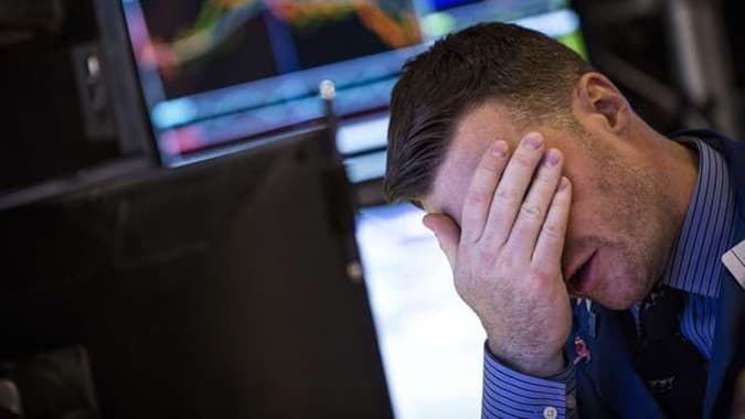 Ditutup di Level 7.129, IHSG Akhir Pekan Melemah -3,38 Persen