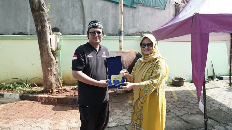 MTXL Axiata Salurkan Hewan Kurban Senilai Total Rp500 Juta