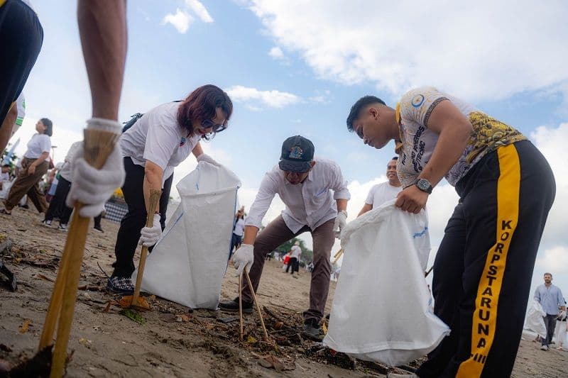DANA dan KKP Bergerak Selamatkan Laut Indonesia, 317 Kg Sampah Diangkut dari Pantai Bali