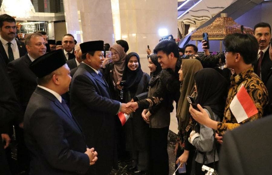 Sambutan Hangat dan Meriah Iringi Kedatangan Presiden Prabowo di Turkiye