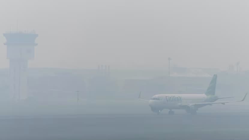 Imbas Kabut Asap, 18 Layanan Penerbangan di Bandara Palembang Terganggu