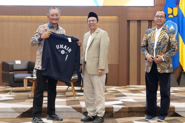 Dihadapan Mahasiswa Unair, Menteri PU Komit Hadirkan Infrastruktur yang Merata