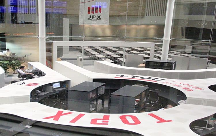 Indeks Nikkei Anjlok 3,85 Persen