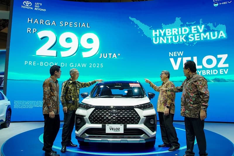 Toyota ‘All-Out’ di GJAW 2025: 3 Mobil Listrik Baru Meluncur, Harga & Spek Bikin Publik Heboh!