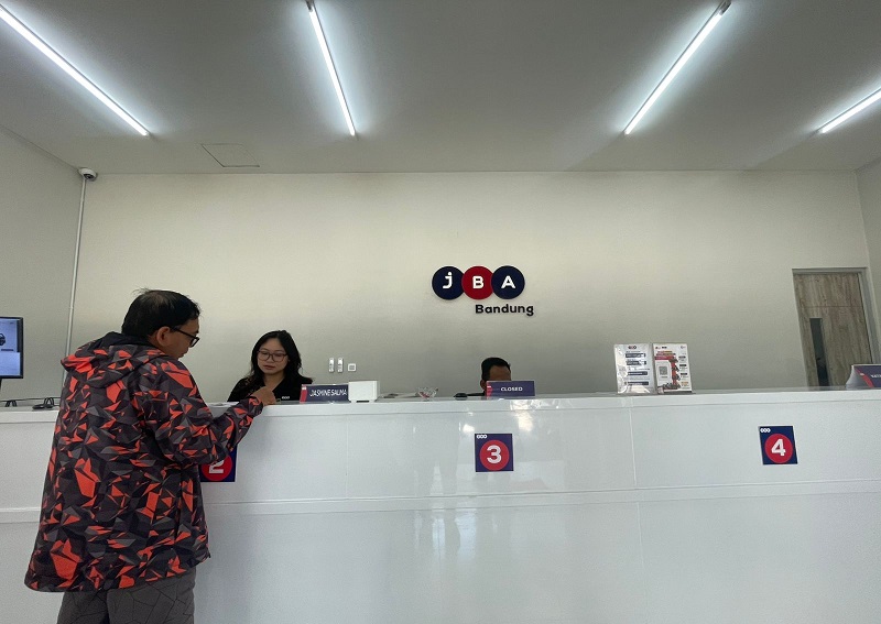 Perkuat Penetrasi Pasar Mobil Bekas, JBA Resmikan Relokasi Cabang di Bandung dan Gelar Lelang Hybrid Perdana